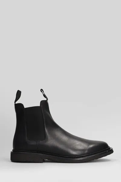 Common Projects Chelsea Ankle Boots In Black