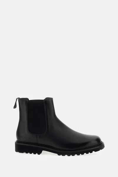 Common Projects Chelsea Boots In Leather In Black