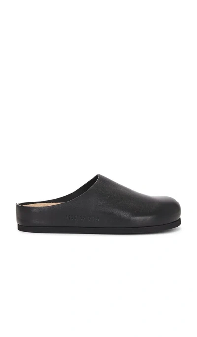Common Projects Leather Clog In Black