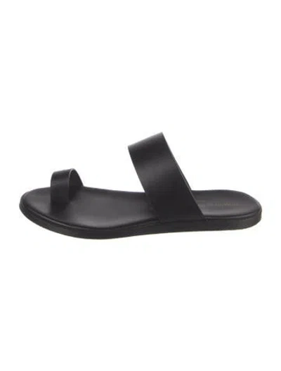 Pre-owned Common Projects Leather Slides In Black