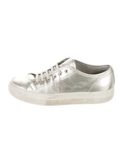 Pre-owned Common Projects Leather Sneakers