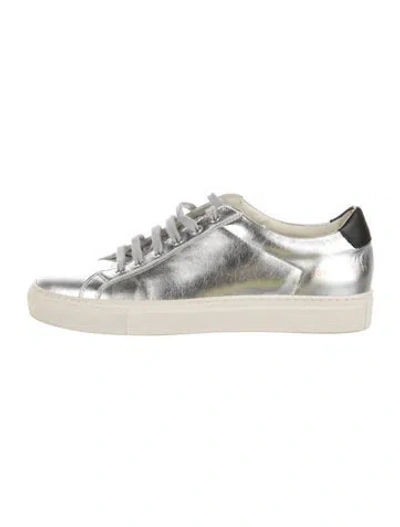 Pre-owned Common Projects Leather Sneakers