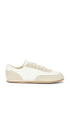 Common Projects Minimal Runner Sneaker In Sand