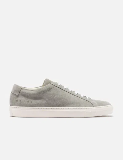 Common Projects Original Achilles Low Suede Contrast Sole In Grey
