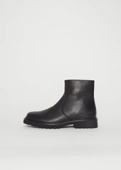 Common Projects Piuma Leather Zipper Boot In Black
