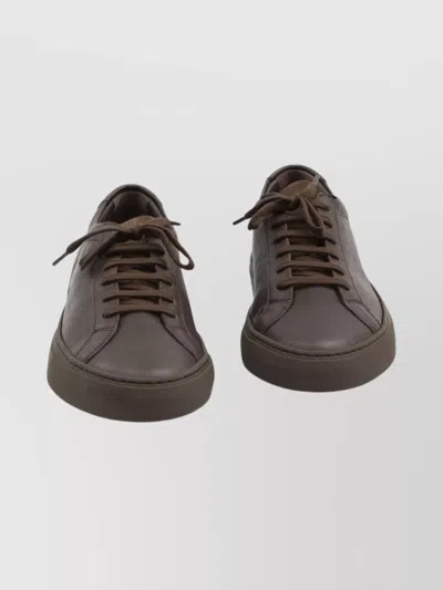 COMMON PROJECTS PREMIUM LOW-TOP SNEAKERS ROUNDED TOE DESIGN