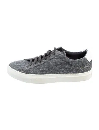 Pre-owned Common Projects Sneakers In Gray