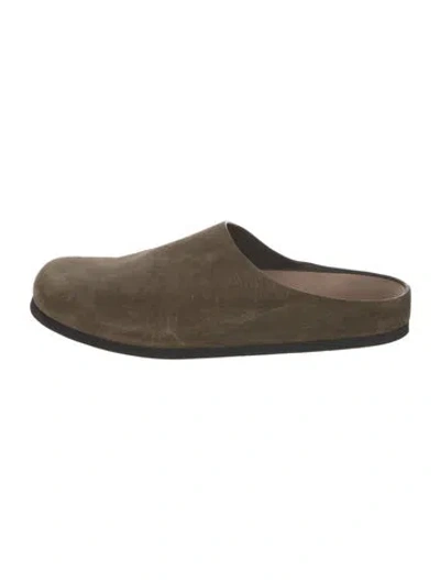 Pre-owned Common Projects Suede In Green