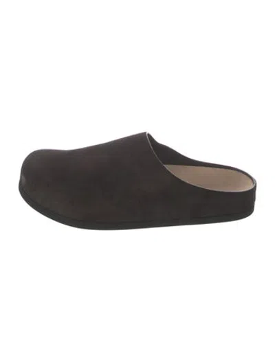 Pre-owned Common Projects Suede Slippers In Black