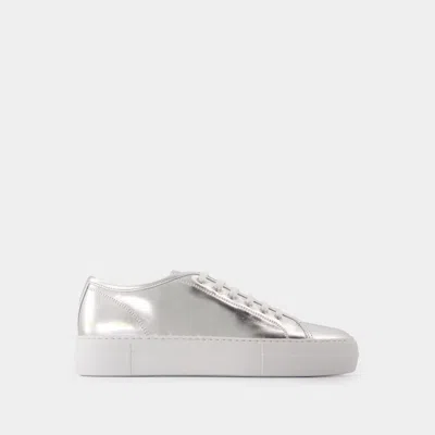 Common Projects Tournament Low Metallic-leather Sneakers In Metallic Silver