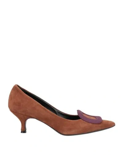 Compagnia Italiana Woman Pumps Brown Size 6 Leather