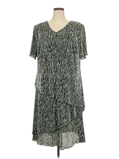 Pre-owned Connected Apparel Casual Dress In Green