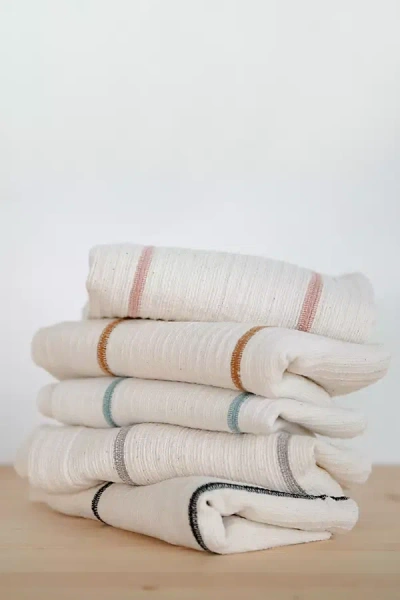 Connected Goods Izzy Towel In Pink