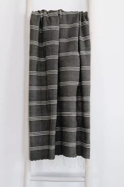 Connected Goods Livingston Towel No. 0508 In Grey