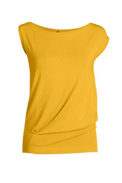 Conquista Women's Black Asymmetric Sleeveless Top