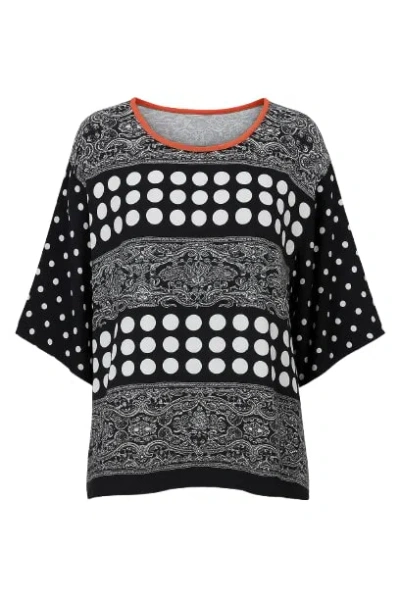 Conquista Women's Black Round Neck Print Top