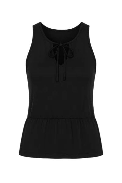 Conquista Women's Black Sleeveless Tie Top