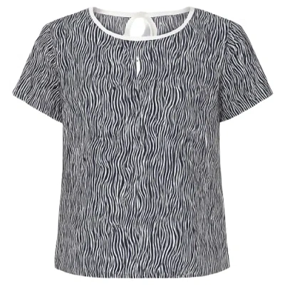 Conquista Women's Blue Print Sleeveless Top