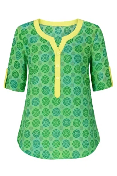 Conquista Women's Green Print Poplin Top With Yellow Trim