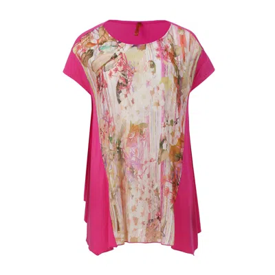 Conquista Women's Vibrant Floral Watercolor Oversized Top In Black
