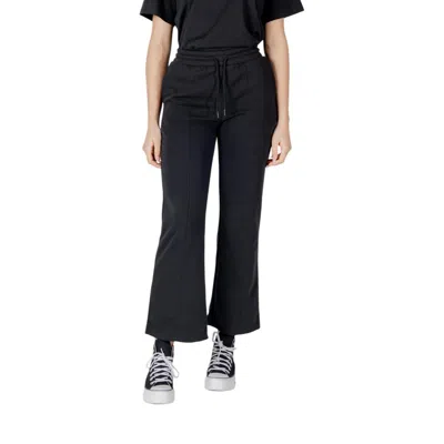Converse Cotton Jeans & Women's Pant In Black