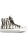 Converse Chuck Taylor Zebra Sneakers In White