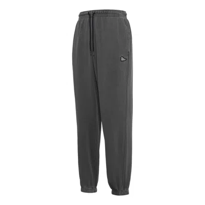 Converse Go-to Chuck Taylor Sneaker Patch Loose Fit Sweatpant 'grey' In Green