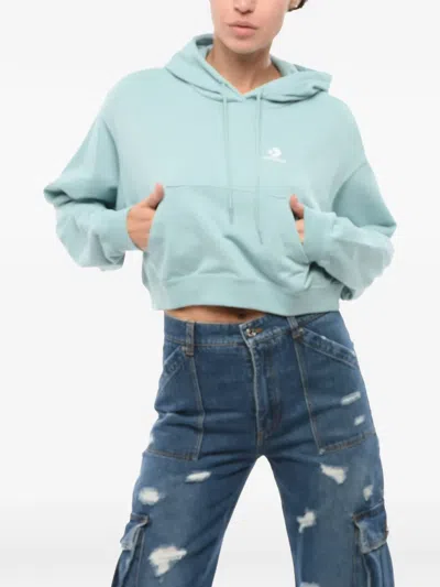 Converse Logo-detail Cropped Cotton Hoodie In Blue