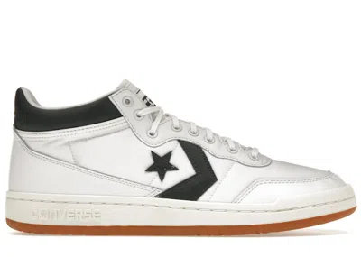 Pre-owned Converse Men's  Fastbreak Pro Mid Sneakers In White/deep Emerald/gum