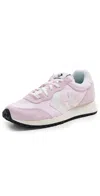 Converse Gender Inclusive Omega Trainer Sneaker In Summit Pink/sugar Berry