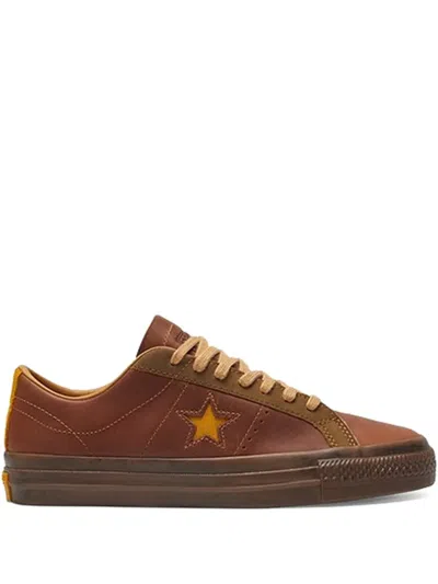 Converse One Star Pro 板鞋 In 褐色