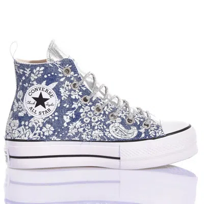Converse Platform Sneaker For Women In Multi