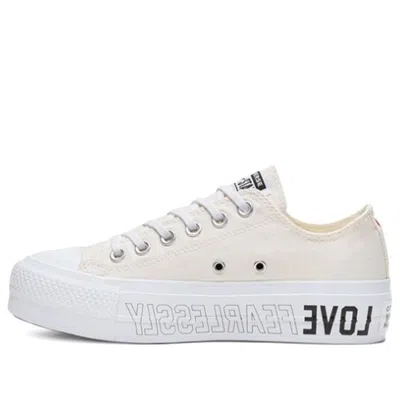 Converse (wmns)  Chuck Taylor All Star Lift Low 'love Fearlessly' In Multi