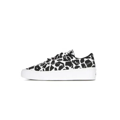 Converse Women's Low Shoe Skid Grip Cvo White/black/white