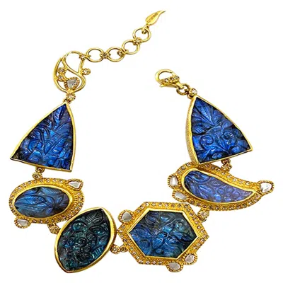 Pre-owned Coomi 20k Yellow Gold Bracelet With 76.96 Carat Rough-cut Carved Labradorite