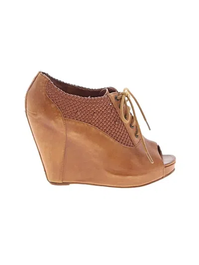 Pre-owned Cooperative Wedges In Brown