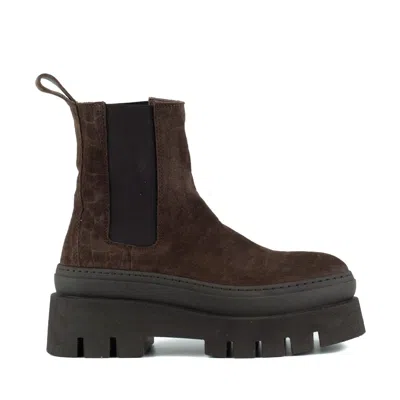 Copenhagen Chocolate Nubuck Croco Boot In Brown
