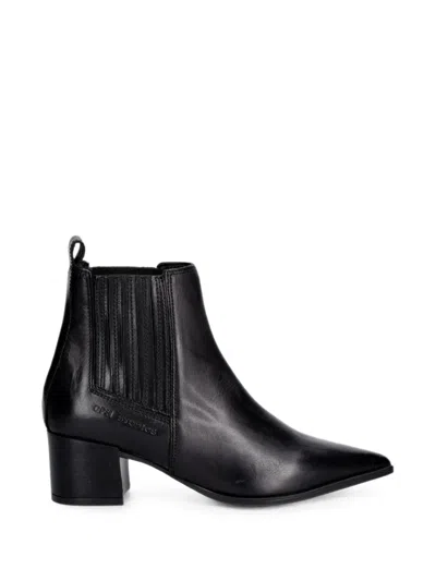 Copenhagen Pointed-toe Chelsea Boots In Black
