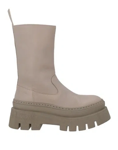Copenhagen Shoes Woman Ankle Boots Beige Size 11 Calfskin