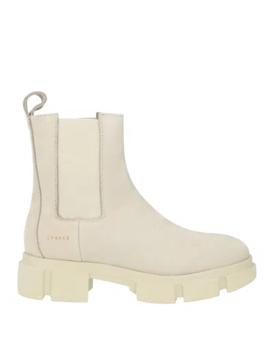 Copenhagen Studios Ankle Boots In Cream