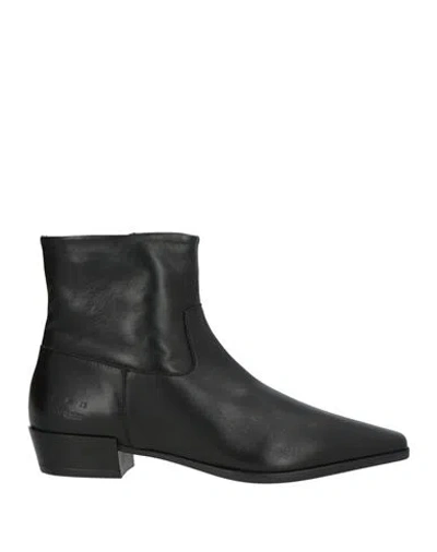 Copenhagen Studios Cph293 Woman Ankle Boots Black Size 9 Leather