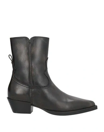 Copenhagen Studios Woman Ankle Boots Black Size 6 Leather