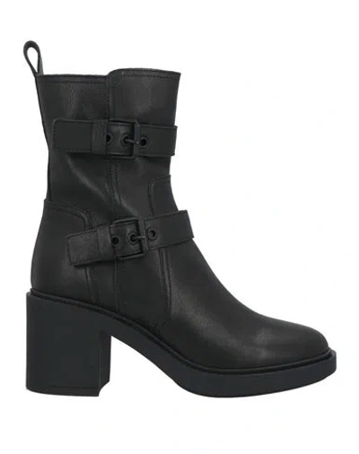 Copenhagen Studios Woman Ankle Boots Black Size 8 Leather