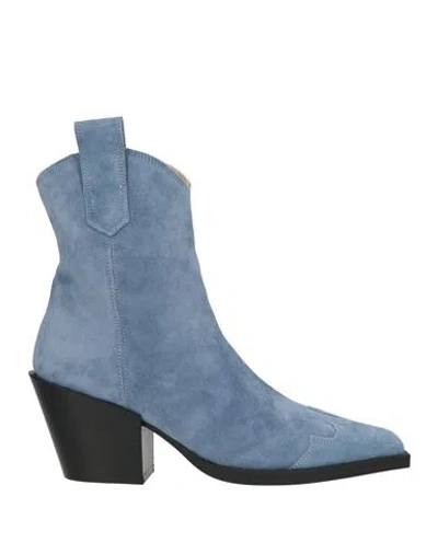 Copenhagen Studios Woman Ankle Boots Slate Blue Size 8 Leather