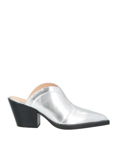 Copenhagen Studios Woman Mules & Clogs Silver Size 7 Leather