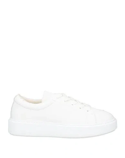 Copenhagen Studios Woman Sneakers White Size 7 Calfskin