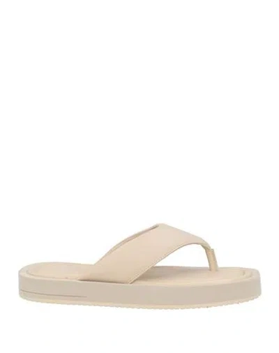 Copenhagen Studios Woman Thong Sandal Beige Size 8 Leather