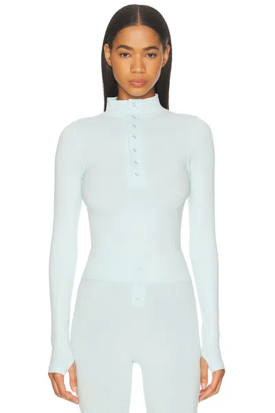 Cordova Vail Top In Gray