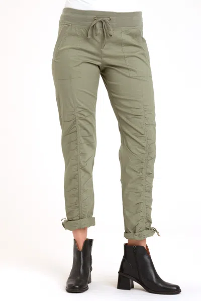 Core By Wearables Jules Pant In Green