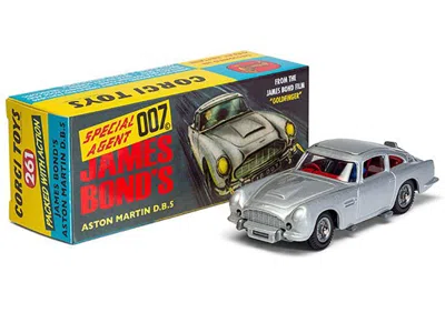 Corgi Aston Martin Db5 Rhd (right Hand Drive) Birch Silver James Bond 007 "goldfinger" (1964) Movie (#261 In Gray
